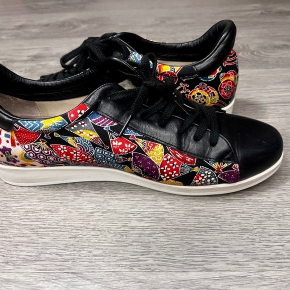 Leather handmade| Tokyo Kimono Sneakers | Unisex Size 9- women/ Size 7.5-men - Picture 6 of 11